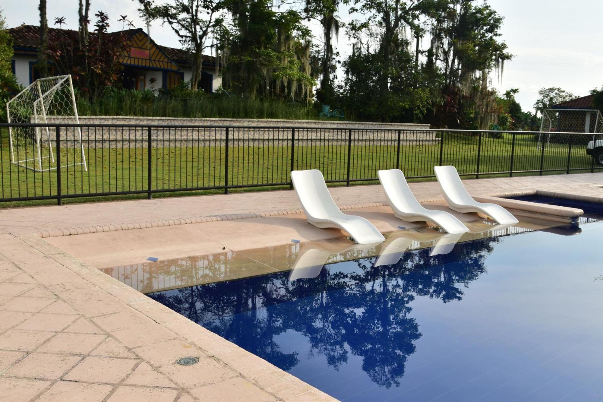 Finca Hotel Los Girasoles Монтенегро Екстер'єр фото